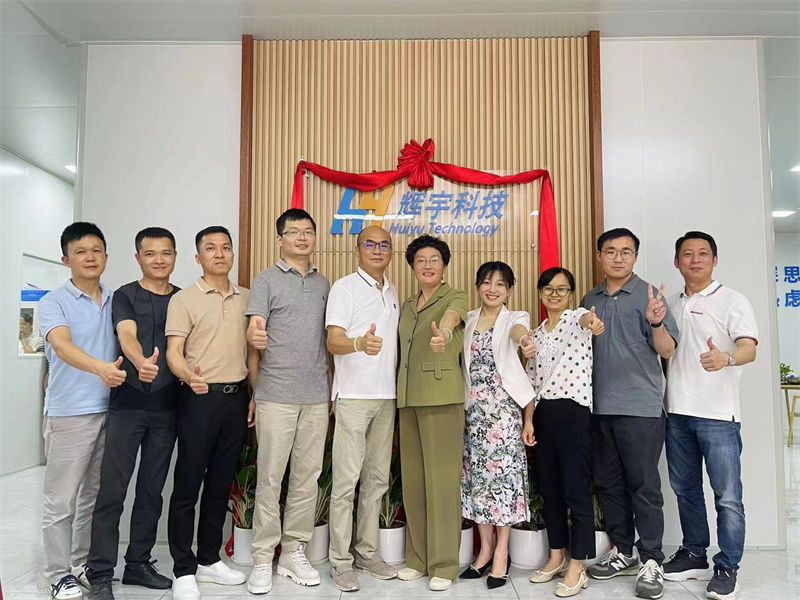 輝宇團隊合影.jpg